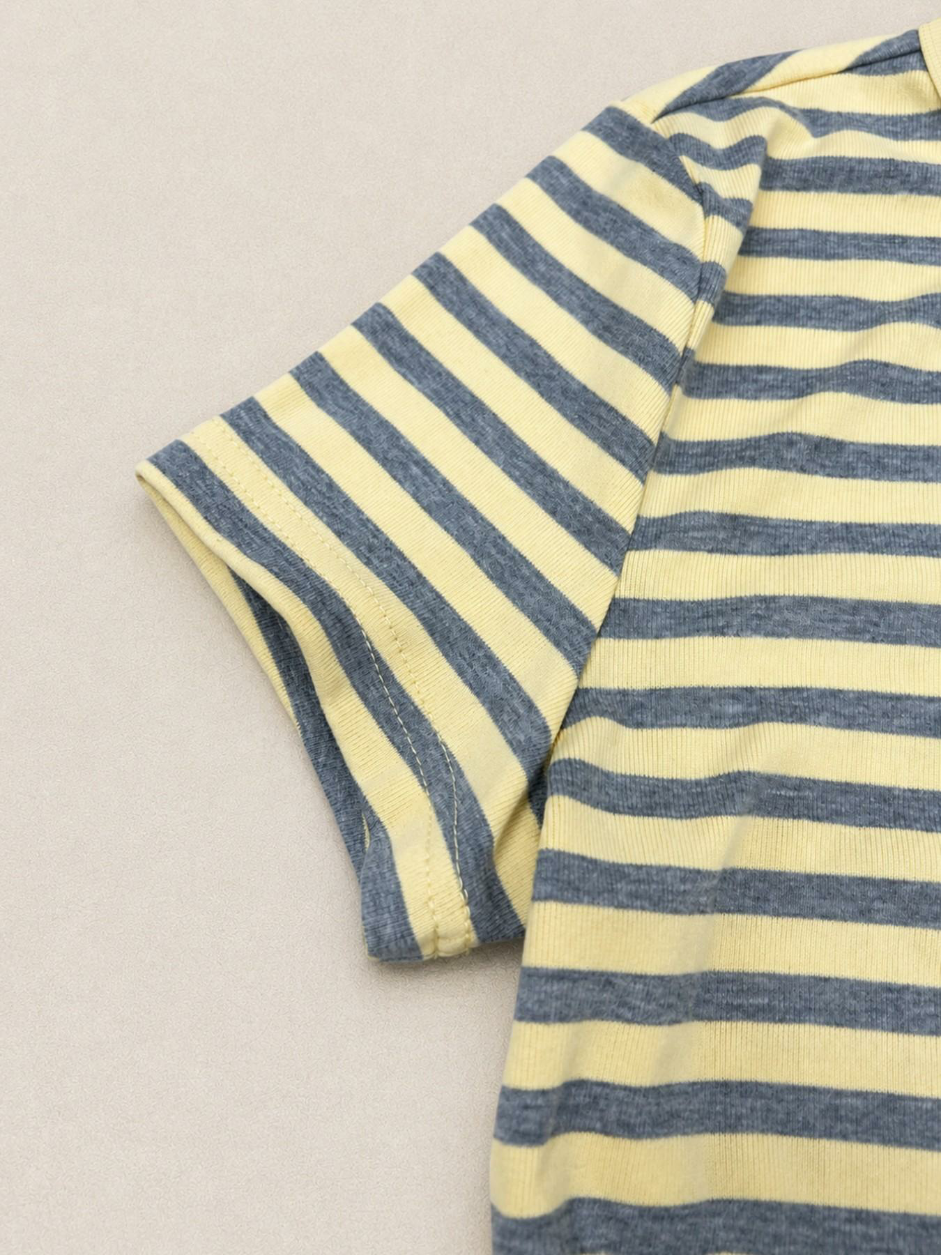 Striped Lounge – Slim Crop Top & High Waist Capri